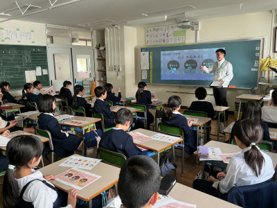 20251209_014858671_iOS